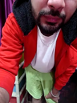 Cute Lucky online show from January 2026 07:11:01 PM