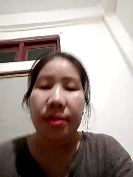 Snapshot of Reema_143 chatting on November 2025 01:55:02 PM Reema 143 online show from November 2025 01:55:02 PM