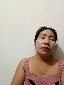 Snapshot of Reema_143 chatting on December 2025 04:48:02 PM Reema 143 online show from December 2025 04:48:02 PM