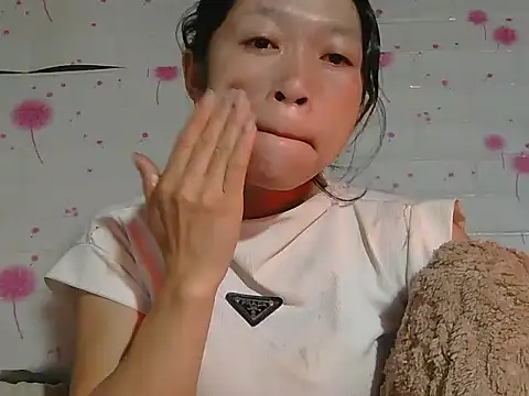 Snapshot of Kim_mon chatting on December 2025 11:53:01 PM Kim mon online show from December 2025 11:53:01 PM