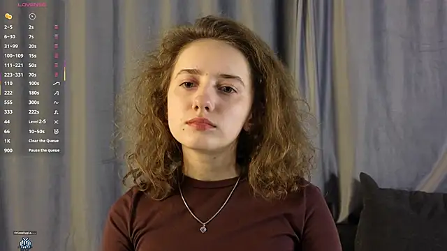 CuteLunette online show from December 2025 03:06:01 PM