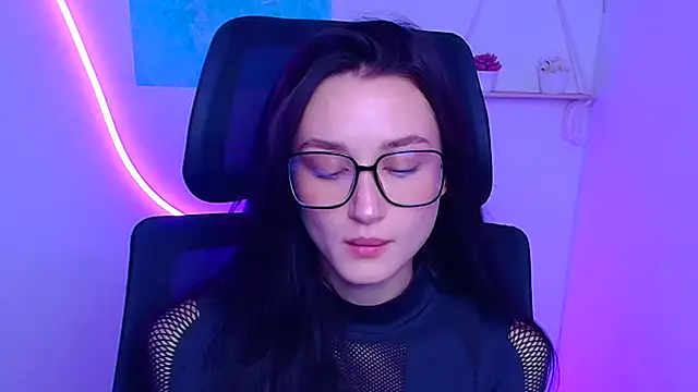 Snapshot of Stella_XO chatting on November 2025 06:48:01 AM Stella XO online show from November 2025 06:48:01 AM