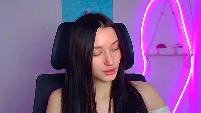 Stella XO online show from March 2026 06:28:02 AM