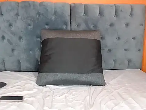 Snapshot of SEXYBUBBLES_xXx chatting on November 2025 09:15:02 PM SEXYBUBBLES xXx online show from November 2025 09:15:02 PM