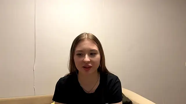 Snapshot of DivaRay chatting on November 2025 10:15:01 AM DivaRay online show from November 2025 10:15:01 AM