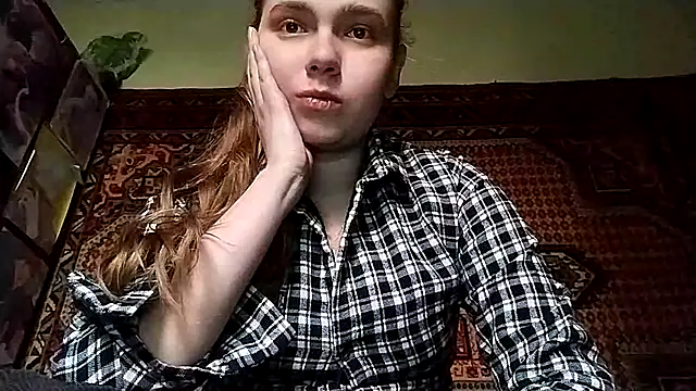 Snapshot of KikiBang chatting on November 2025 08:27:01 AM KikiBang online show from November 2025 08:27:01 AM