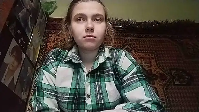 KikiBang online show from December 2025 08:11:01 AM