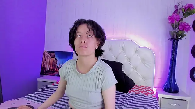 Snapshot of CoralAndOcean_ chatting on November 2025 12:29:02 PM CoralAndOcean online show from November 2025 12:29:02 PM