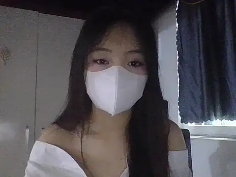 Anamis18 online show from December 2025 09:49:01 AM