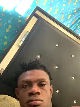 Snapshot of laperson chatting on December 2025 03:38:02 PM laperson online show from December 2025 03:38:02 PM