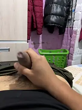 Snapshot of Miguelitoo2004 chatting on November 2025 05:24:01 PM Miguelitoo2004 online show from November 2025 05:24:01 PM