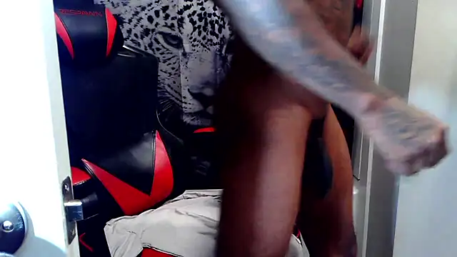 TattedRasta2x0 online show from January 2026 08:40:02 AM