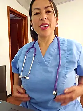 JustSamantha  online show from December 2025 04:36:01 PM