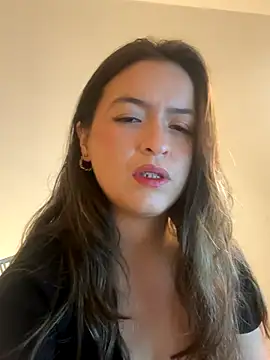 Snapshot of Little__Danni1 chatting on December 2025 02:19:01 AM Little Danni1 online show from December 2025 02:19:01 AM