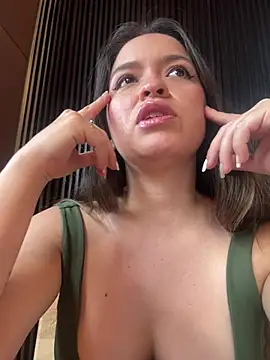 Little  Danni1 online show from January 2026 09:40:01 PM