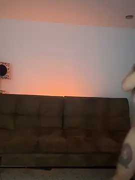 Snapshot of Little__Danni1 chatting on May 2026 04:28:02 AM Little Danni1 online show from May 2026 04:28:02 AM