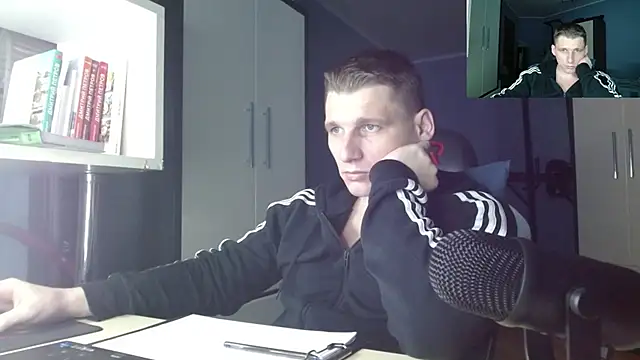 Poliglotjoe1 online show from November 2025 08:07:01 AM