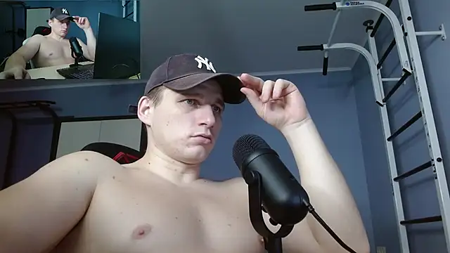 Poliglotjoe1 online show from January 2026 06:24:02 PM