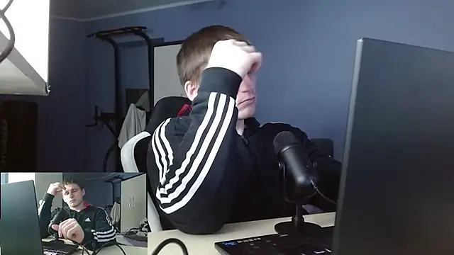 Snapshot of Poliglotjoe1 chatting on February 2026 02:59:02 PM Poliglotjoe1 online show from February 2026 02:59:02 PM