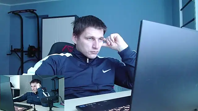 Snapshot of Poliglotjoe1 chatting on February 2026 10:29:02 AM Poliglotjoe1 online show from February 2026 10:29:02 AM