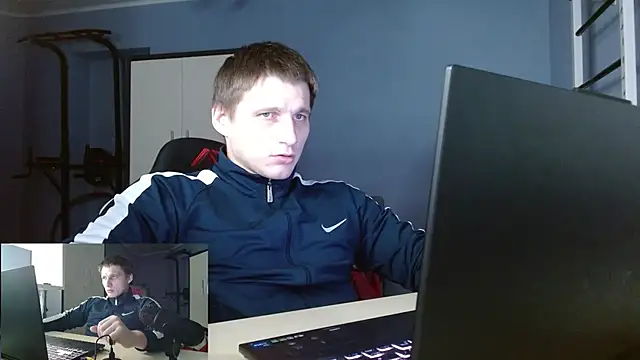 Snapshot of Poliglotjoe1 chatting on February 2026 11:30:02 PM Poliglotjoe1 online show from February 2026 11:30:02 PM