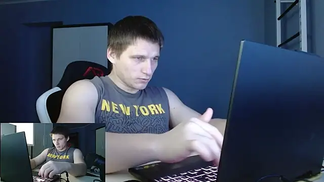 Snapshot of Poliglotjoe1 chatting on February 2026 01:30:02 PM Poliglotjoe1 online show from February 2026 01:30:02 PM