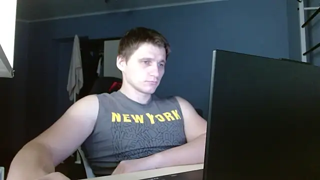 Snapshot of Poliglotjoe1 chatting on February 2026 01:35:02 AM Poliglotjoe1 online show from February 2026 01:35:02 AM