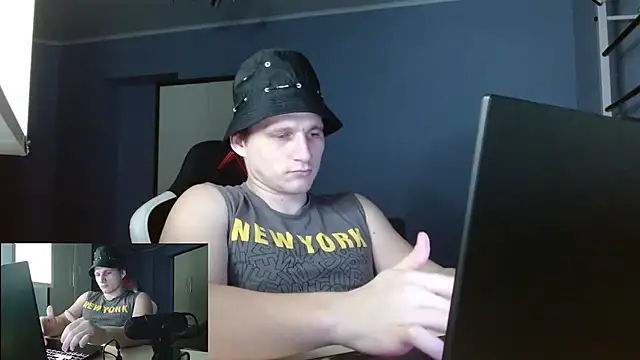 Snapshot of Poliglotjoe1 chatting on February 2026 03:46:02 AM Poliglotjoe1 online show from February 2026 03:46:02 AM