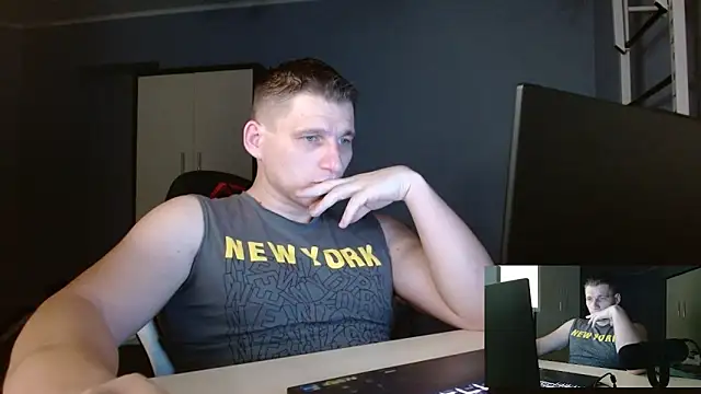 Snapshot of Poliglotjoe1 chatting on February 2026 07:47:02 PM Poliglotjoe1 online show from February 2026 07:47:02 PM