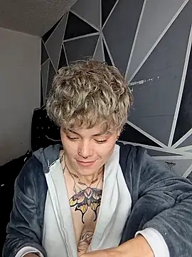 megan NL online show from December 2025 12:23:02 PM