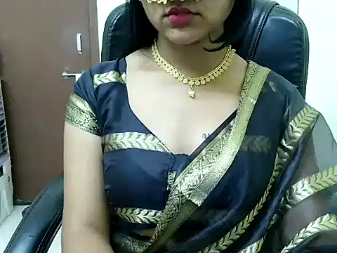 Snapshot of cute_girl_81 chatting on December 2025 10:16:02 PM cute girl 81 online show from December 2025 10:16:02 PM