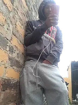 Eezxxx online show from April 2026 07:47:02 AM