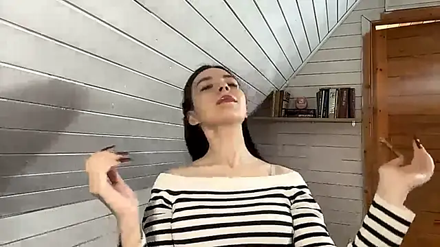 Snapshot of KiyokoEeds chatting on November 2025 07:07:01 AM KiyokoEeds online show from November 2025 07:07:01 AM