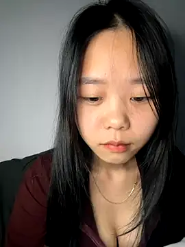 Snapshot of Kiee-lee chatting on November 2025 03:59:01 PM Kiee-lee online show from November 2025 03:59:01 PM