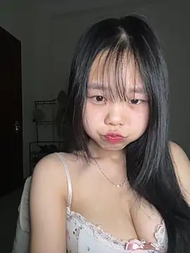 Snapshot of Kiee-lee chatting on January 2026 06:22:02 PM Kiee-lee online show from January 2026 06:22:02 PM