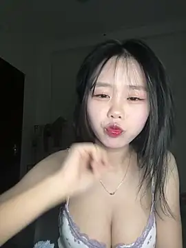 Snapshot of Kiee-lee chatting on February 2026 03:49:02 PM Kiee-lee online show from February 2026 03:49:02 PM