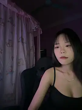 Kiee-lee online show from April 2026 03:39:02 PM