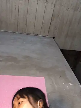 Snapshot of dovia-ba chatting on December 2025 01:33:01 AM dovia-ba online show from December 2025 01:33:01 AM