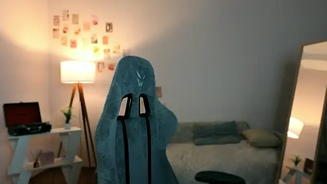 Vexorine online show from April 2026 07:30:02 PM