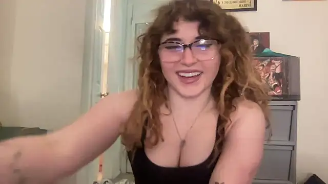 Snapshot of ariapeachy chatting on December 2025 05:45:02 AM ariapeachy online show from December 2025 05:45:02 AM