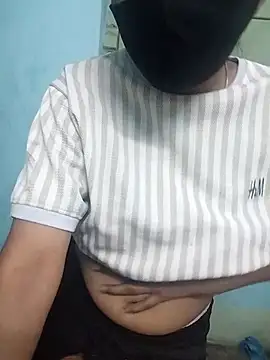 Miss tinaaa online show from November 2025 10:59:01 AM