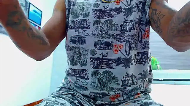 Snapshot of Hot_Latino_x chatting on January 2026 12:42:01 PM Hot Latino x online show from January 2026 12:42:01 PM