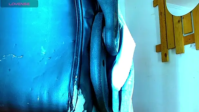 Snapshot of Hot_Latino_x chatting on February 2026 12:42:01 PM Hot Latino x online show from February 2026 12:42:01 PM