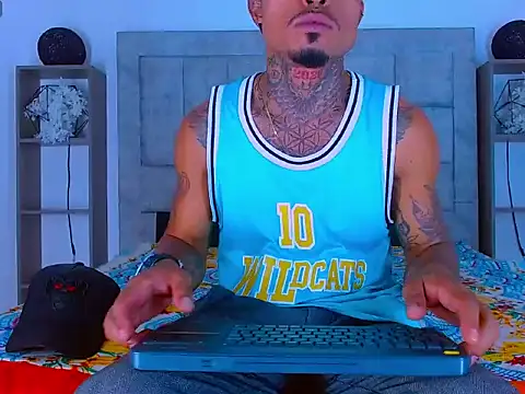 Snapshot of Hot_Latino_x chatting on February 2026 12:49:01 PM Hot Latino x online show from February 2026 12:49:01 PM