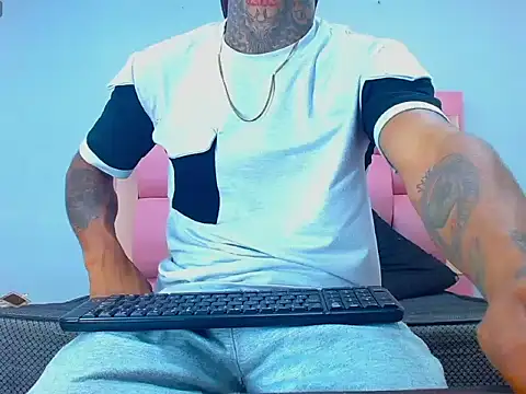 Snapshot of Hot_Latino_x chatting on February 2026 12:46:01 PM Hot Latino x online show from February 2026 12:46:01 PM