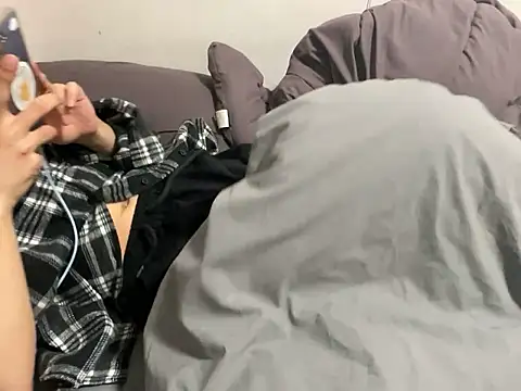   kim online show from December 2025 02:24:02 PM