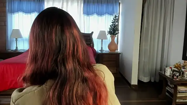 Charlotte-Willson online show from December 2025 09:33:02 PM