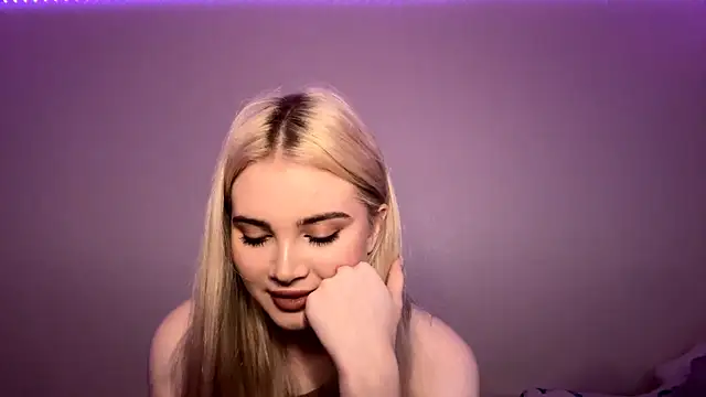 KarissaBoisse online show from December 2025 02:04:01 PM