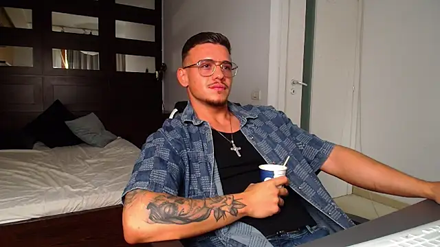 ElijahThorne online show from March 2026 09:26:01 AM