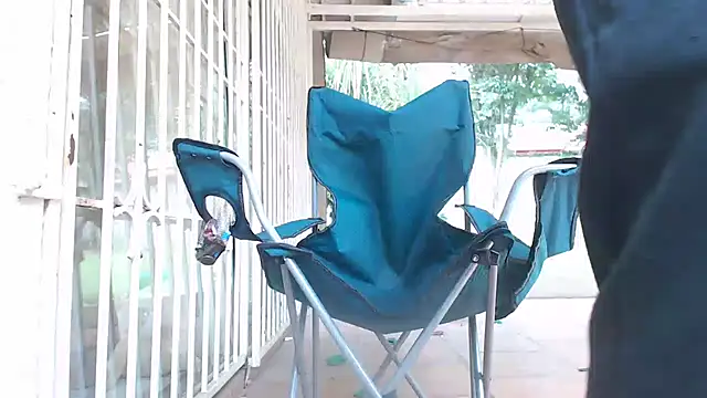 Snapshot of KinkyJXxX chatting on January 2026 06:51:02 AM KinkyJXxX online show from January 2026 06:51:02 AM